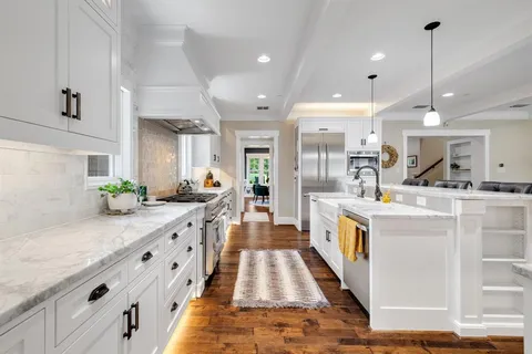 $2,100,000 | 6842 Merrilee Lane, Dallas, TX 75214