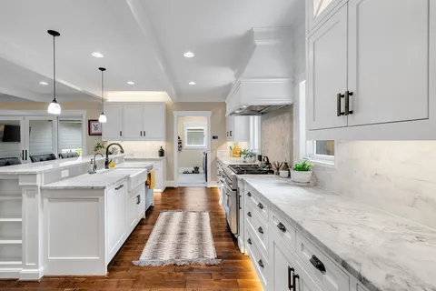 $2,100,000 | 6842 Merrilee Lane, Dallas, TX 75214