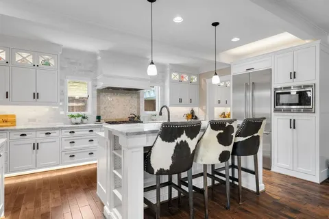 $2,100,000 | 6842 Merrilee Lane, Dallas, TX 75214