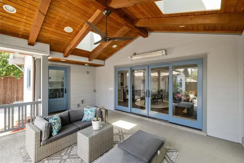 $2,100,000 | 6842 Merrilee Lane, Dallas, TX 75214