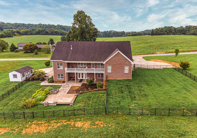 2506 Grey Ridge Road Maryville, TN 37801 - Photo 30 of 34 2506 Grey Ridge Rd Maryville-small-030-0