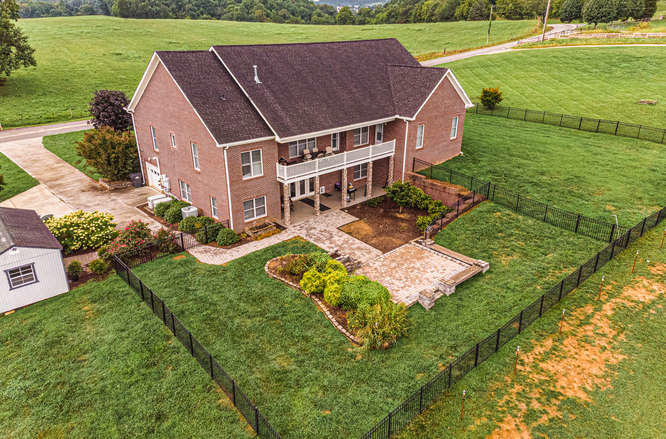 2506 Grey Ridge Road Maryville, TN 37801 - Photo 32 of 34 2506 Grey Ridge Rd Maryville-small-032-0