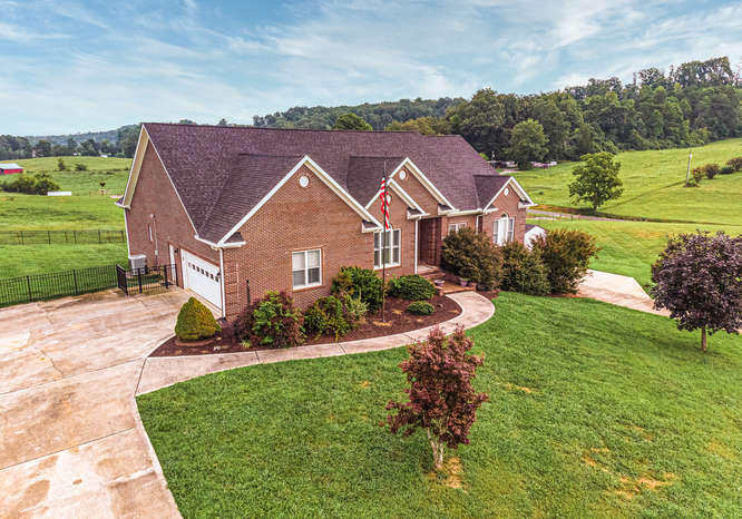 2506 Grey Ridge Road Maryville, TN 37801 - Photo 34 of 34 2506 Grey Ridge Rd Maryville-small-034-0