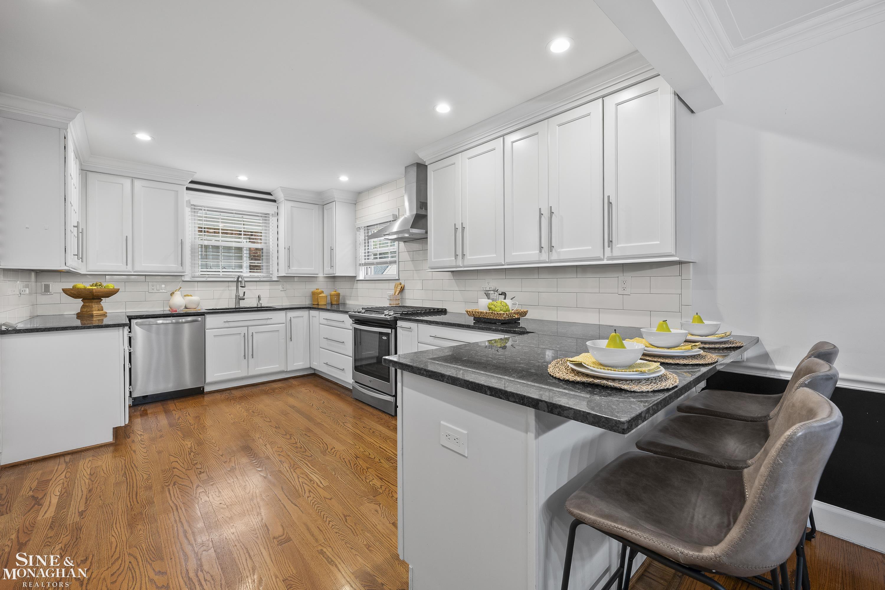 309 Merriweather Road Grosse Pointe Farms, MI 48236 - Photo 11 of 47 Gallery Image 11
