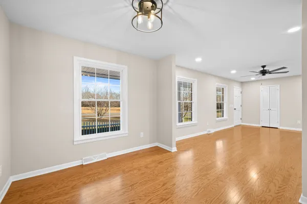 $354,900 | 215 Hill Street, Estill Springs, TN 37330