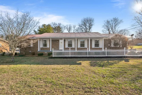 $354,900 | 215 Hill Street, Estill Springs, TN 37330