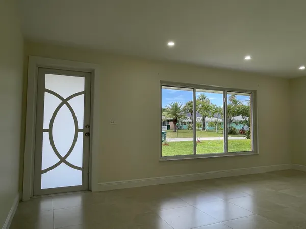 $2,000 | 127 1st Avenue, Indialantic, FL 32903