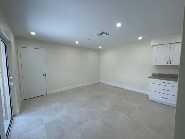 $2,000 | 127 1st Avenue, Indialantic, FL 32903