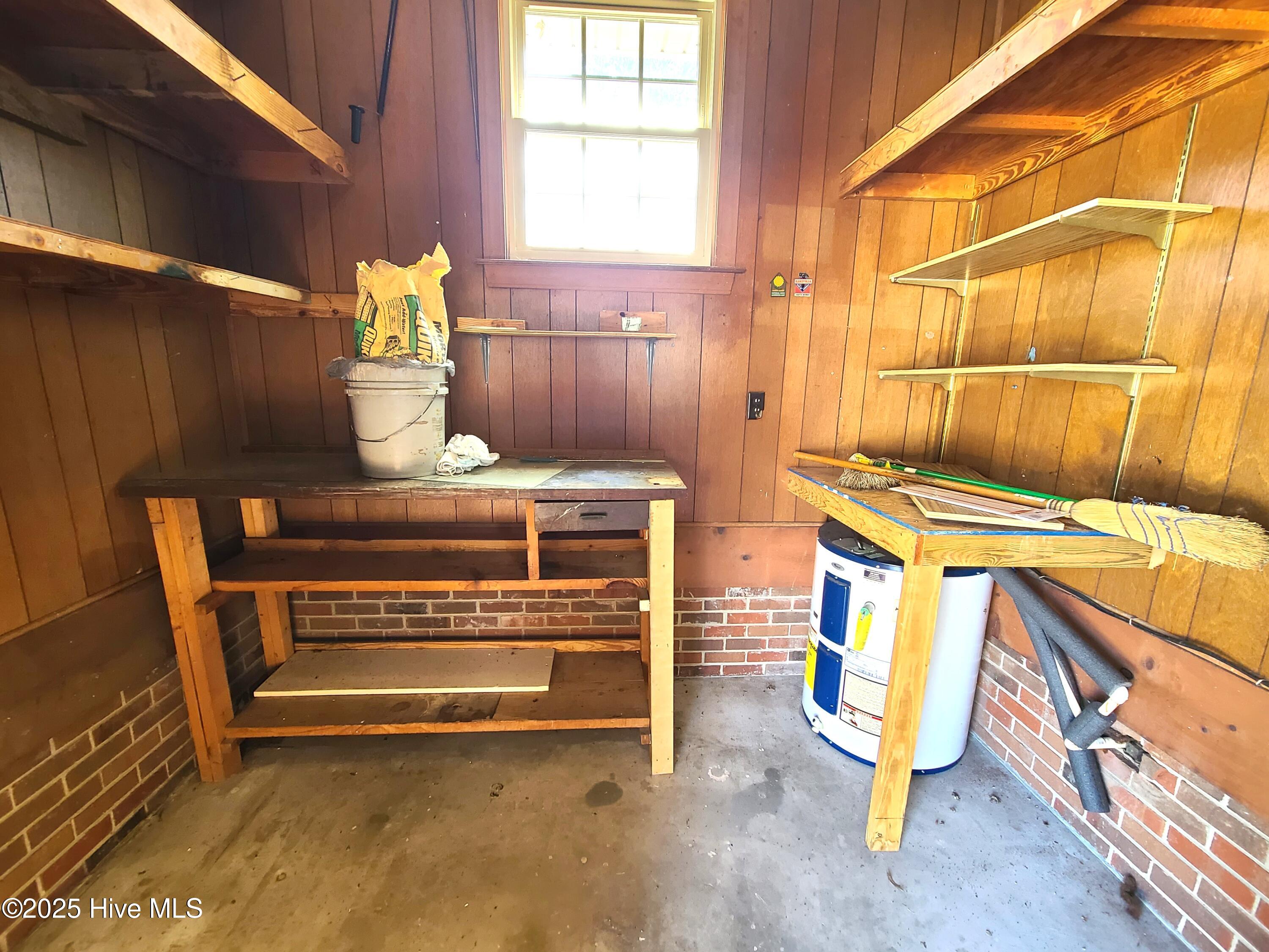 2011 Country Squire Road Kinston, NC 28504 - Photo 6 of 26 Garage Storage Room