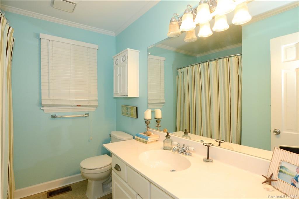 4219 Water Oak Road Charlotte, NC 28211 - Photo 14 of 19 Gallery Image 14