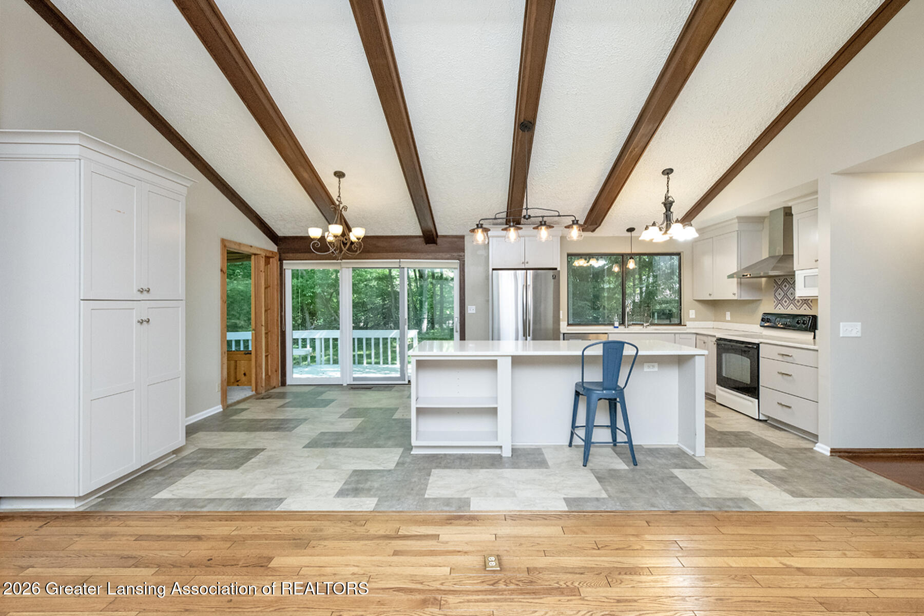 4695 Meridian Road Okemos, MI 48864 - Photo 6 of 31 06