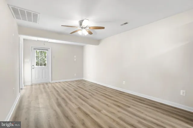 $1,995 | 442 Bridgewater Street, Unit B, Fredericksburg, VA 22401