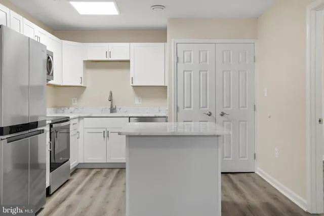 $1,995 | 442 Bridgewater Street, Unit B, Fredericksburg, VA 22401