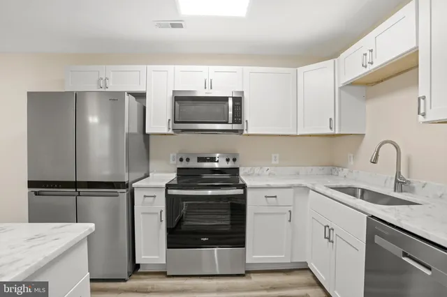 $1,995 | 442 Bridgewater Street, Unit B, Fredericksburg, VA 22401