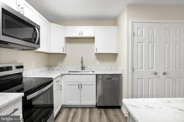 $1,995 | 442 Bridgewater Street, Unit B, Fredericksburg, VA 22401