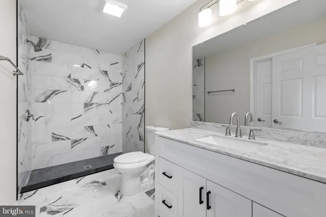 $1,995 | 442 Bridgewater Street, Unit B, Fredericksburg, VA 22401