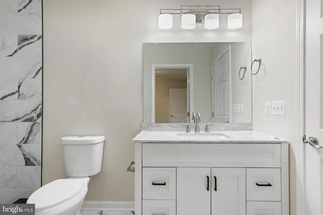 $1,995 | 442 Bridgewater Street, Unit B, Fredericksburg, VA 22401