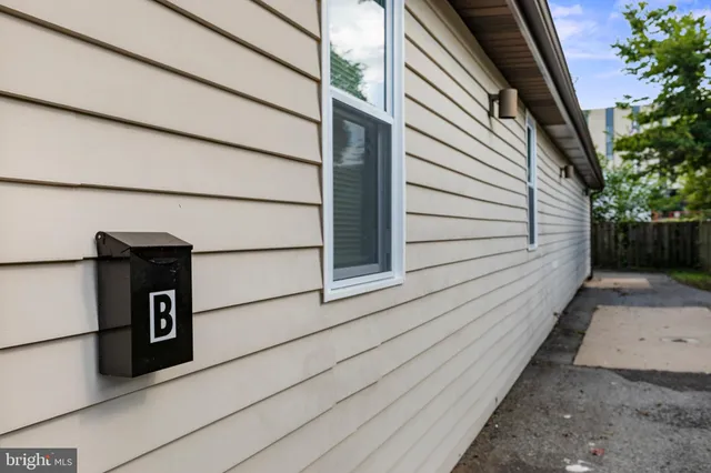 $1,995 | 442 Bridgewater Street, Unit B, Fredericksburg, VA 22401