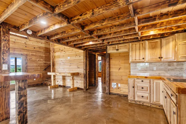 $445,000 | 220 County Road 139A, Burnet, TX 78611