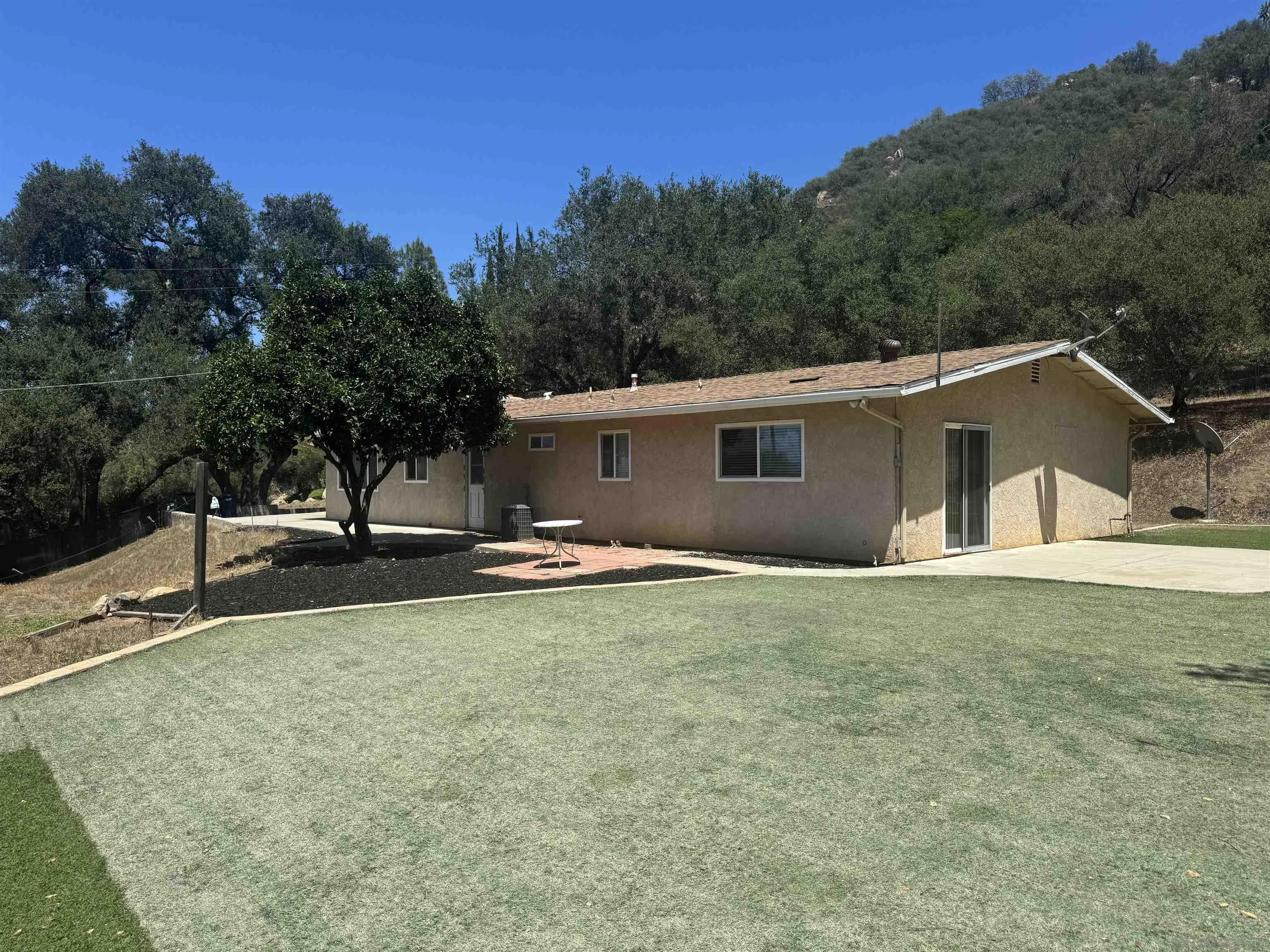 26942 Oakmont Road Valley Center, CA 92082 - Photo 4 of 32