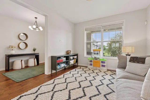 $930,000 | 5275 Niagara Lane, Plymouth, MN 55446