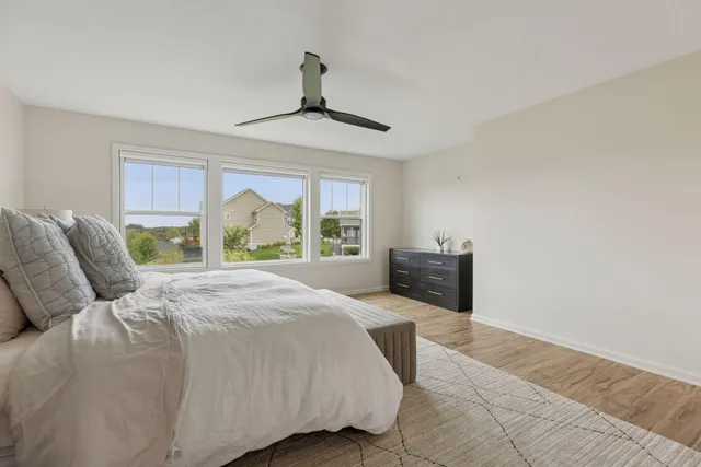 $930,000 | 5275 Niagara Lane, Plymouth, MN 55446