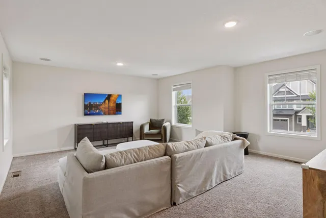 $930,000 | 5275 Niagara Lane, Plymouth, MN 55446