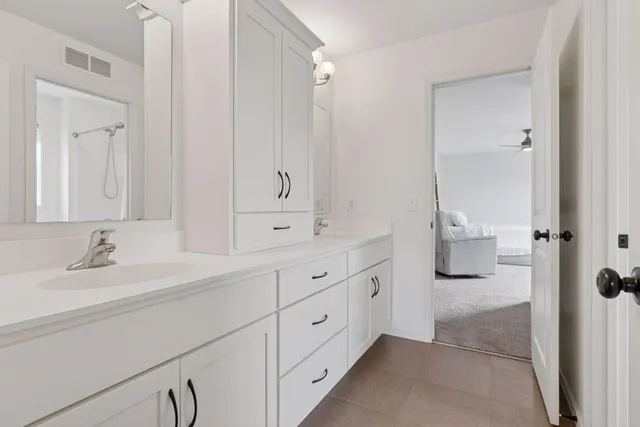 $930,000 | 5275 Niagara Lane, Plymouth, MN 55446