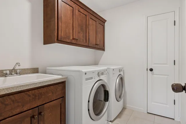 $930,000 | 5275 Niagara Lane, Plymouth, MN 55446