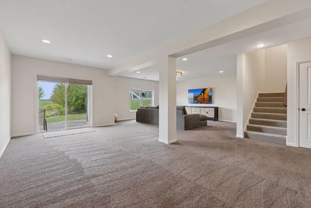 $930,000 | 5275 Niagara Lane, Plymouth, MN 55446