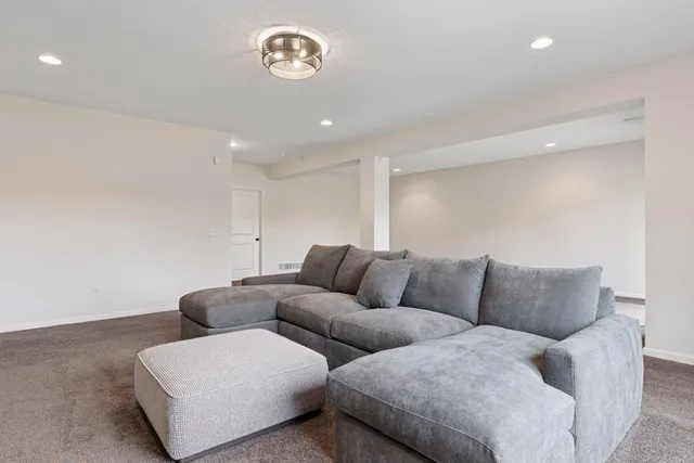 $930,000 | 5275 Niagara Lane, Plymouth, MN 55446