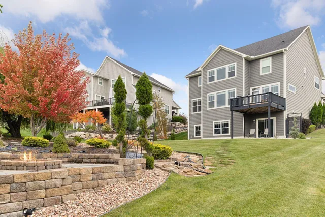 $930,000 | 5275 Niagara Lane, Plymouth, MN 55446