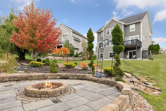 $930,000 | 5275 Niagara Lane, Plymouth, MN 55446