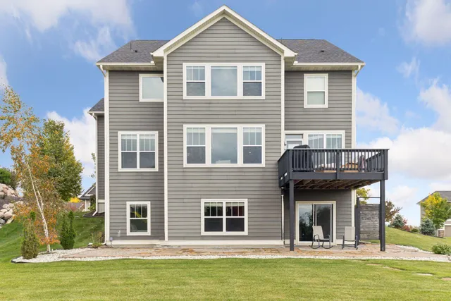 $930,000 | 5275 Niagara Lane, Plymouth, MN 55446