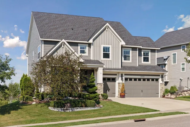 $930,000 | 5275 Niagara Lane, Plymouth, MN 55446