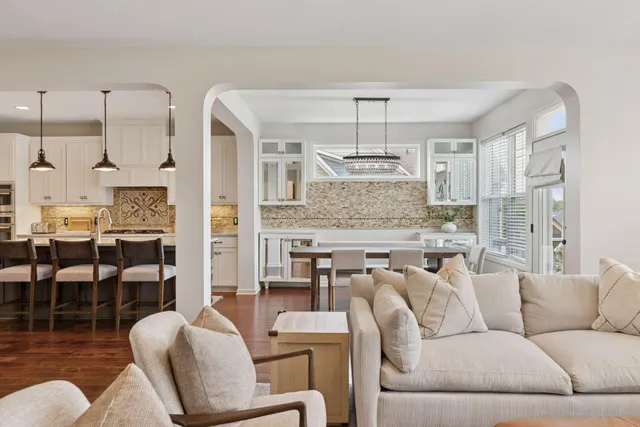 $930,000 | 5275 Niagara Lane, Plymouth, MN 55446