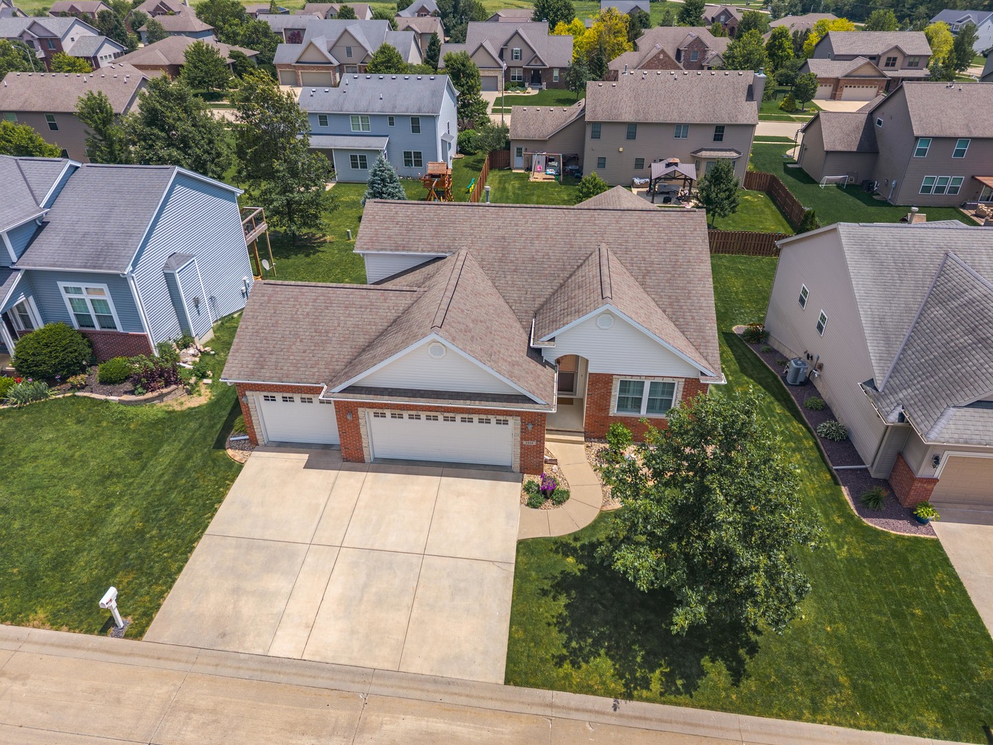 1412 Kickapoo Creek Road Bloomington, IL 61705 - Photo 55 of 64 Gallery Image 55