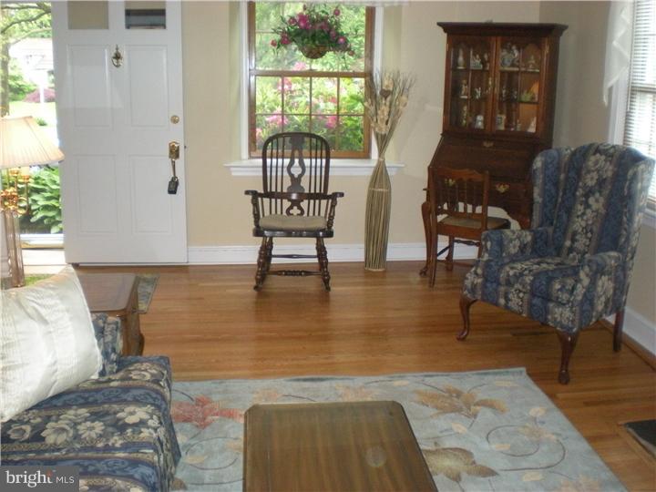 9 Plush Mill Road Wallingford, PA 19086 - Photo 9 of 25 Living Room