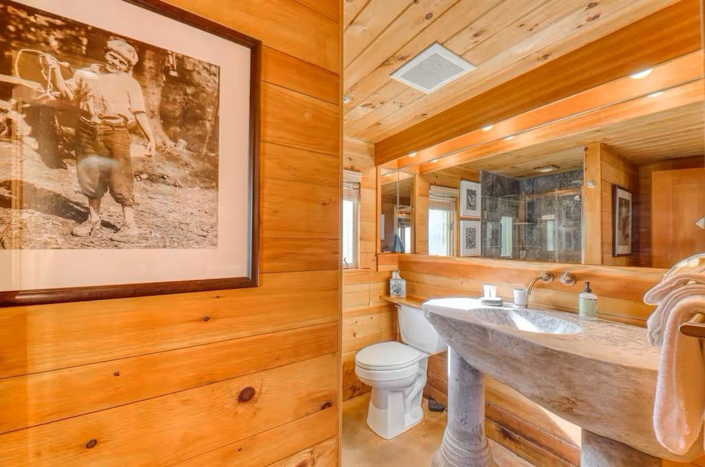 190 Upper Pines Road Warren, VT 05674 - Photo 17 of 55