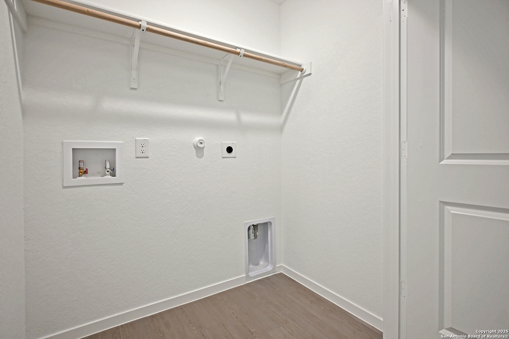 3817 Low Tide Seguin, TX 78155 - Photo 3 of 24 a view of room