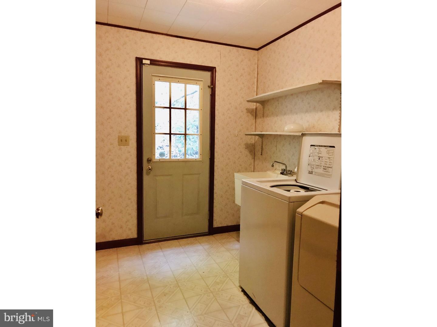 35 Kutz Road Temple, PA 19560 - Photo 3 of 14 Gallery Image 3