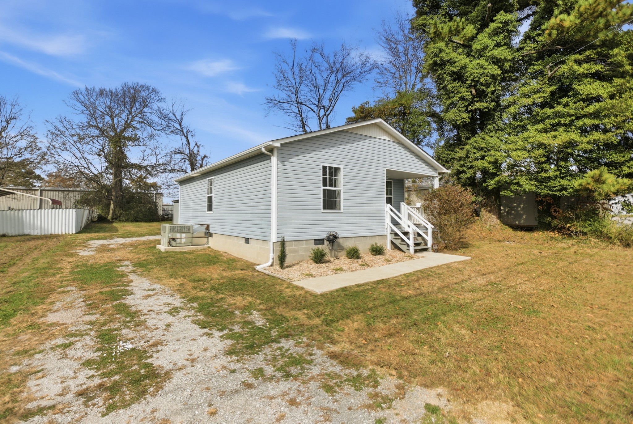 206 Weaver Street Tullahoma, TN 37388 - Photo 25 of 40 a view of a house with a yard