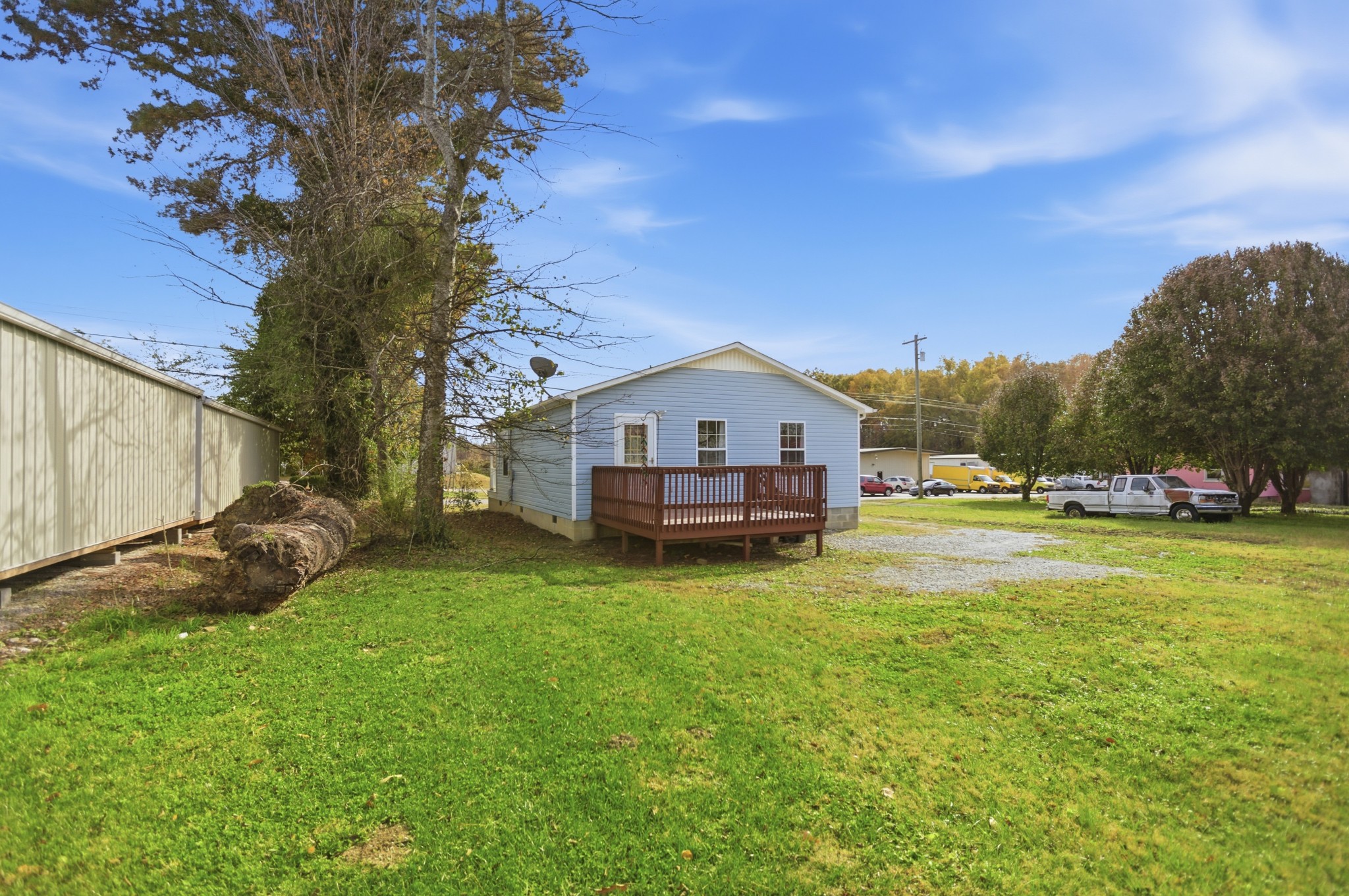 206 Weaver Street Tullahoma, TN 37388 - Photo 29 of 40 a house view with a garden space