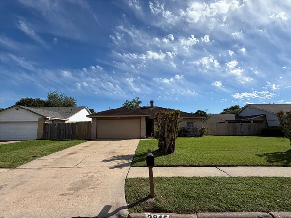 $1,850 | 2815 Fir Crest Court, Stafford, TX 77477