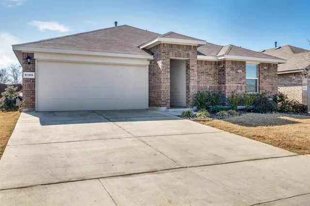 $334,900 | 4109 Ridgeway Lane, Argyle, TX 76226