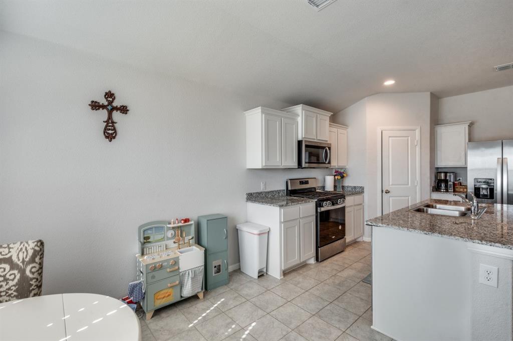 4109 Ridgeway Lane Argyle, TX 76226 - Photo 5 of 22