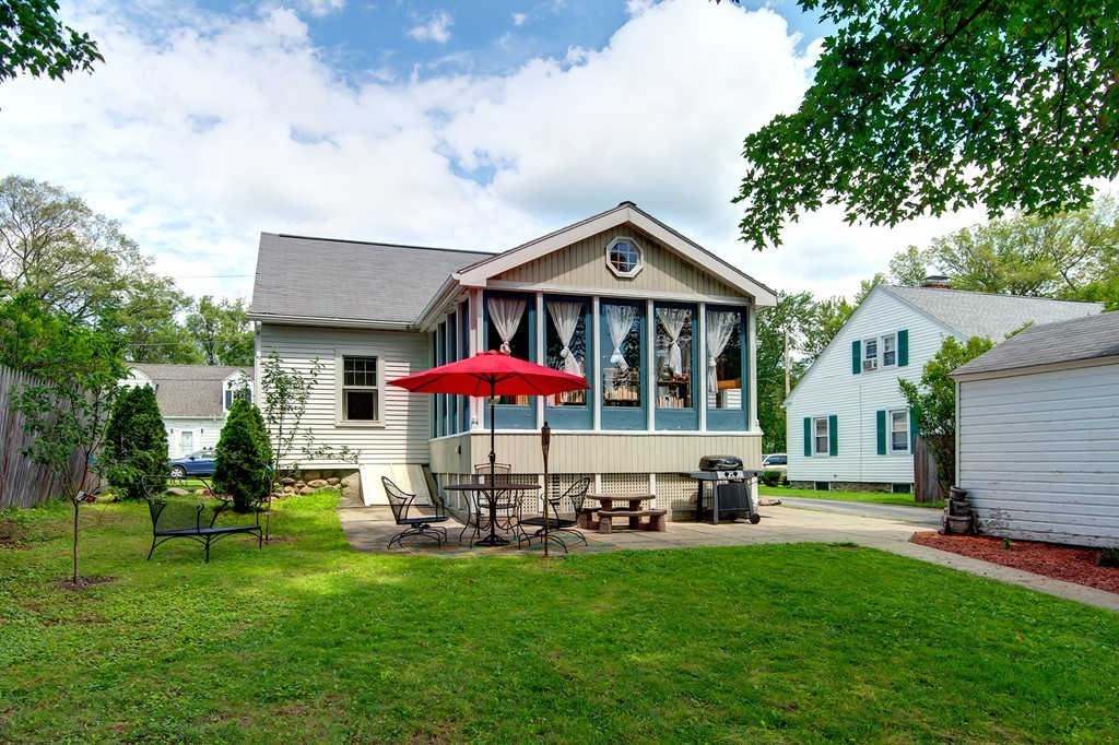 11 Merriwether Road Worcester, MA 01602 - Photo 4 of 20 Gallery Image 4
