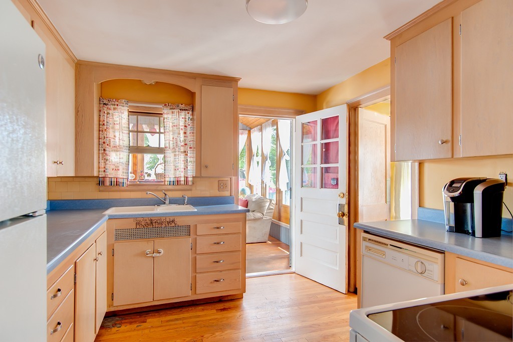 11 Merriwether Road Worcester, MA 01602 - Photo 5 of 20 Gallery Image 5