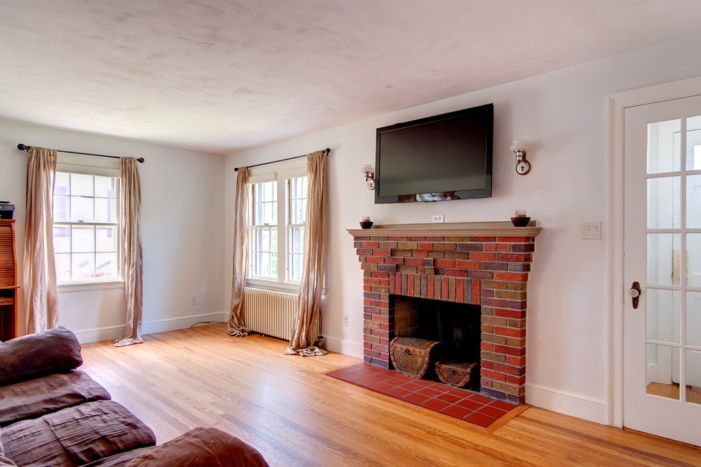 11 Merriwether Road Worcester, MA 01602 - Photo 9 of 20 Gallery Image 9