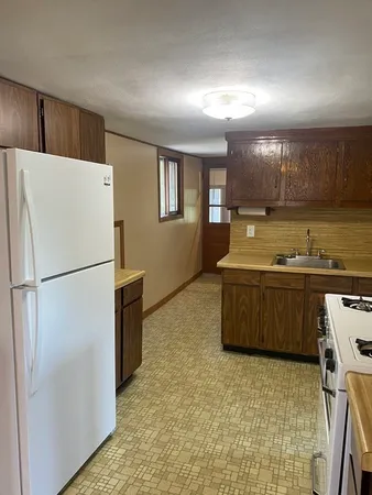$1,500 | 21 Plainfield Avenue, Unit 2, Shrewsbury, MA 01545